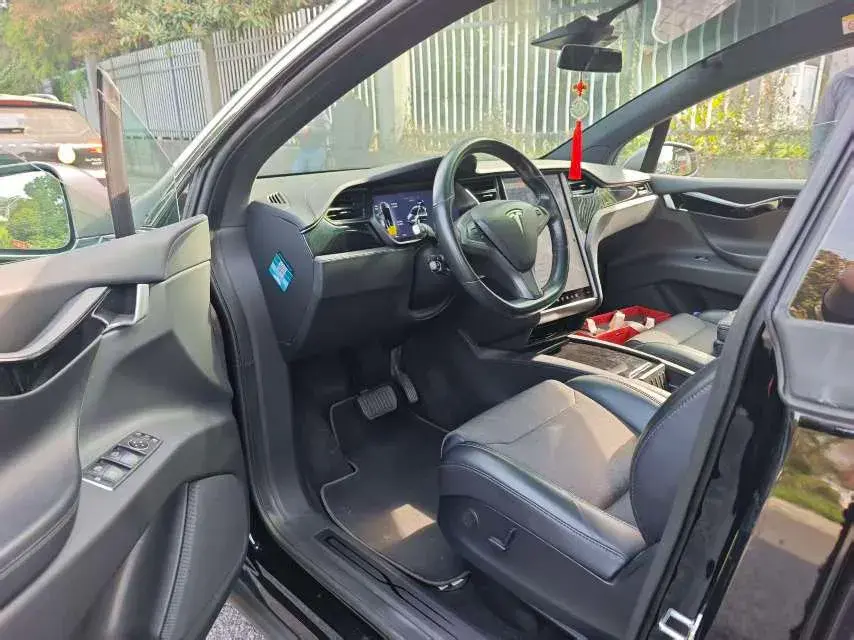 2017 TESLA MODEL thumbnail 4