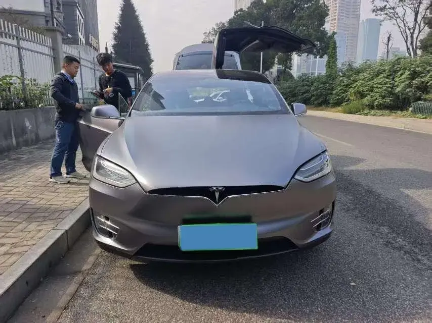 2017 TESLA MODEL thumbnail 2