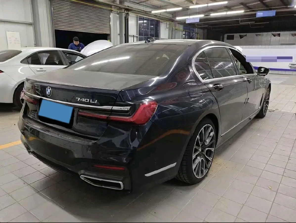 2021 BMW 7 Series 2.0T 265HP L4 8AT,autocango,china used car exporter,china ev exporter,chinese used car exporter,chinese used ev exporter