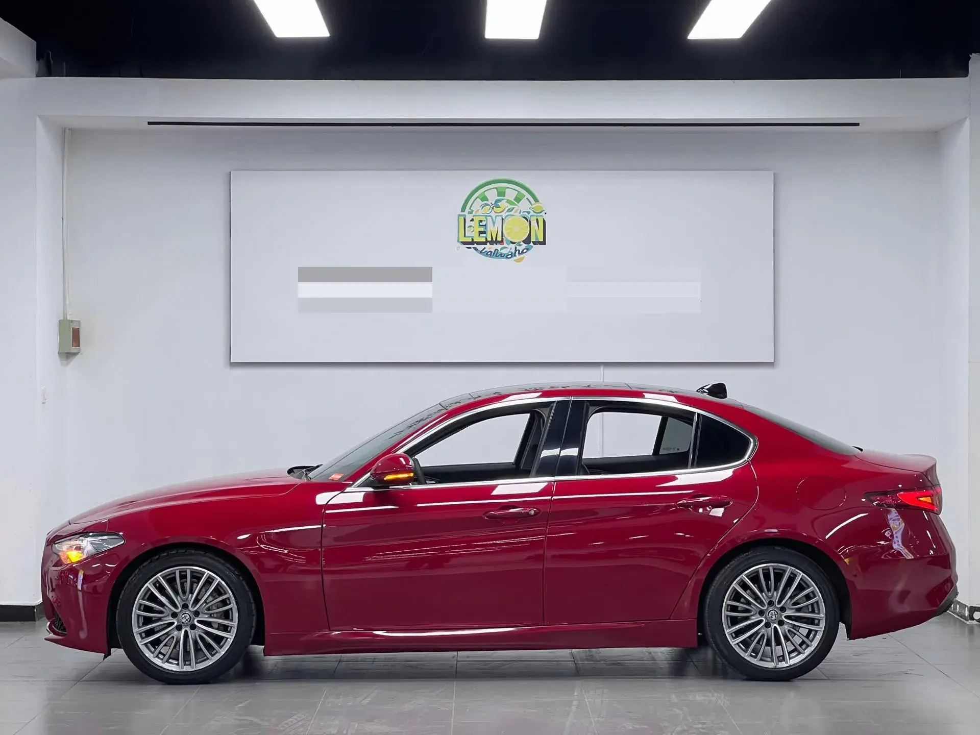 2017 ALFA ROMEO thumbnail 2