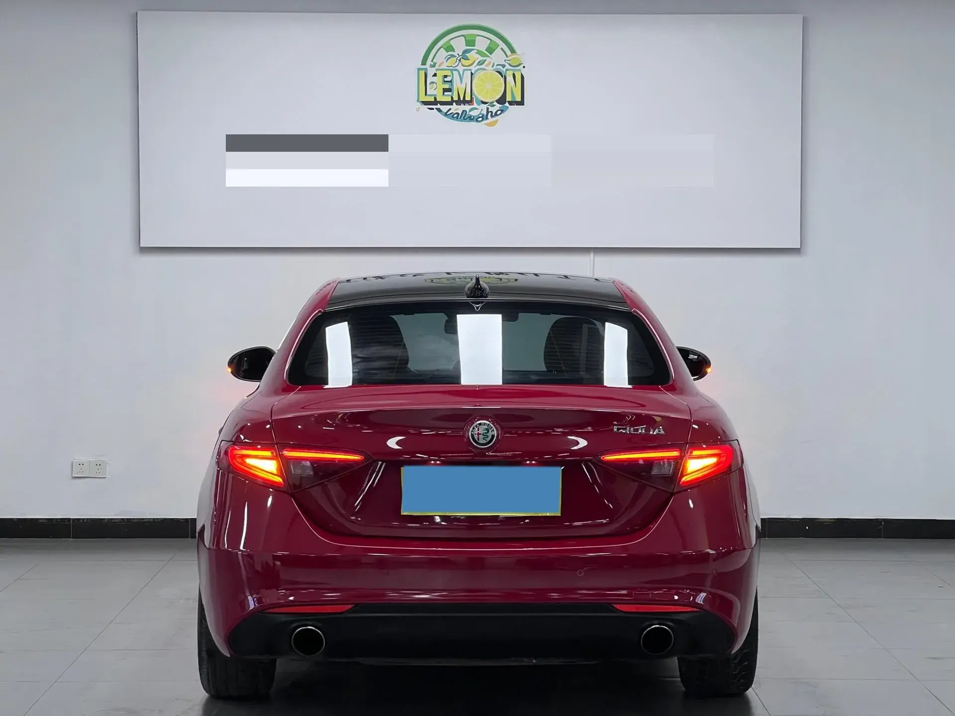 2017 ALFA ROMEO thumbnail 3