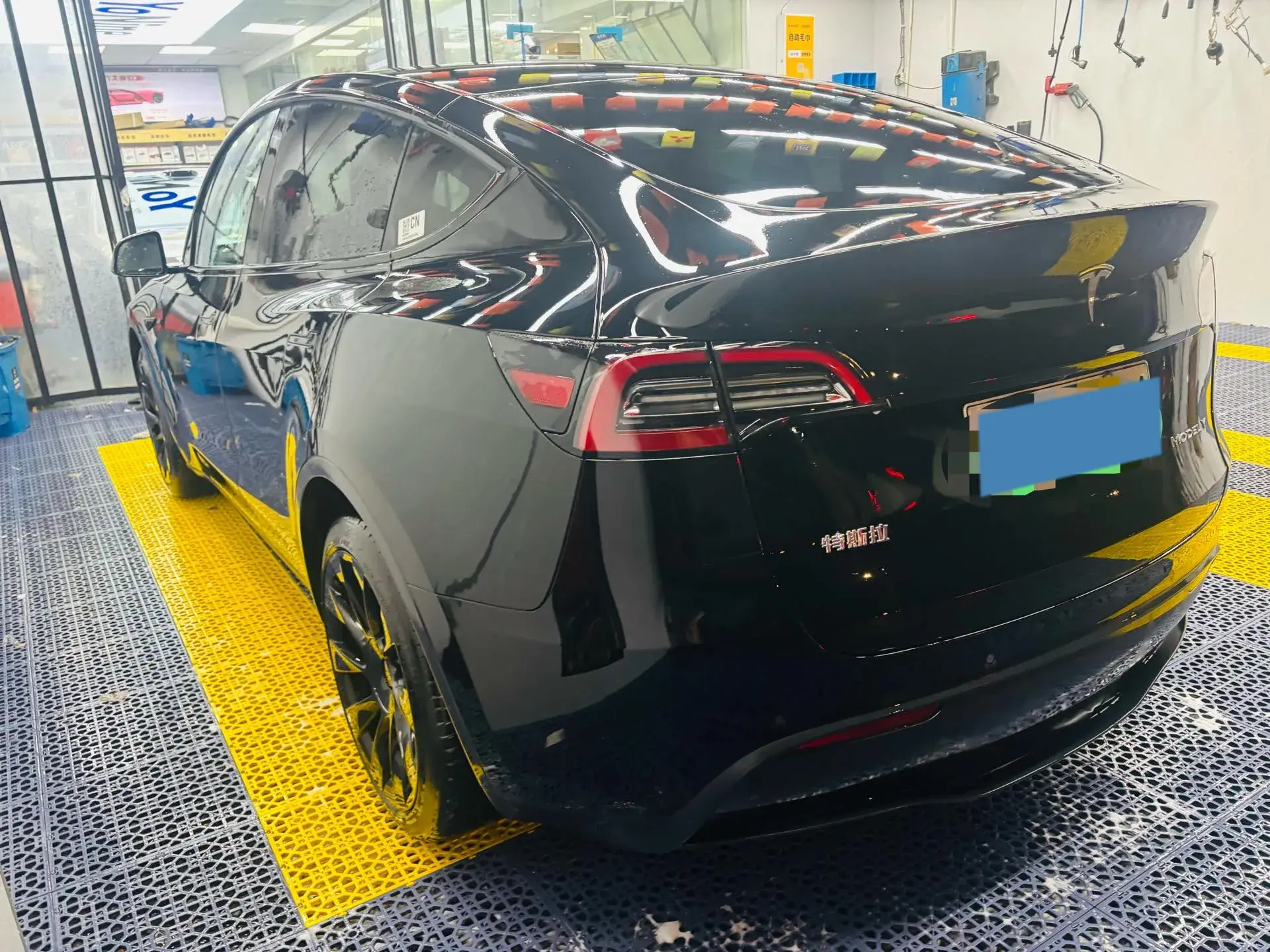 2022 TESLA MODEL thumbnail 3