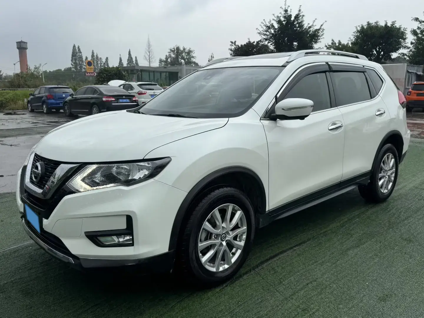 2020 NISSAN X-TRAIL thumbnail 3