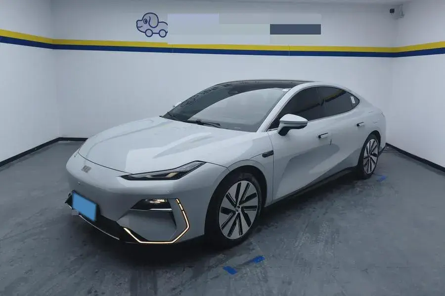 2024 Geely Galaxy E8 BEV 62KWH