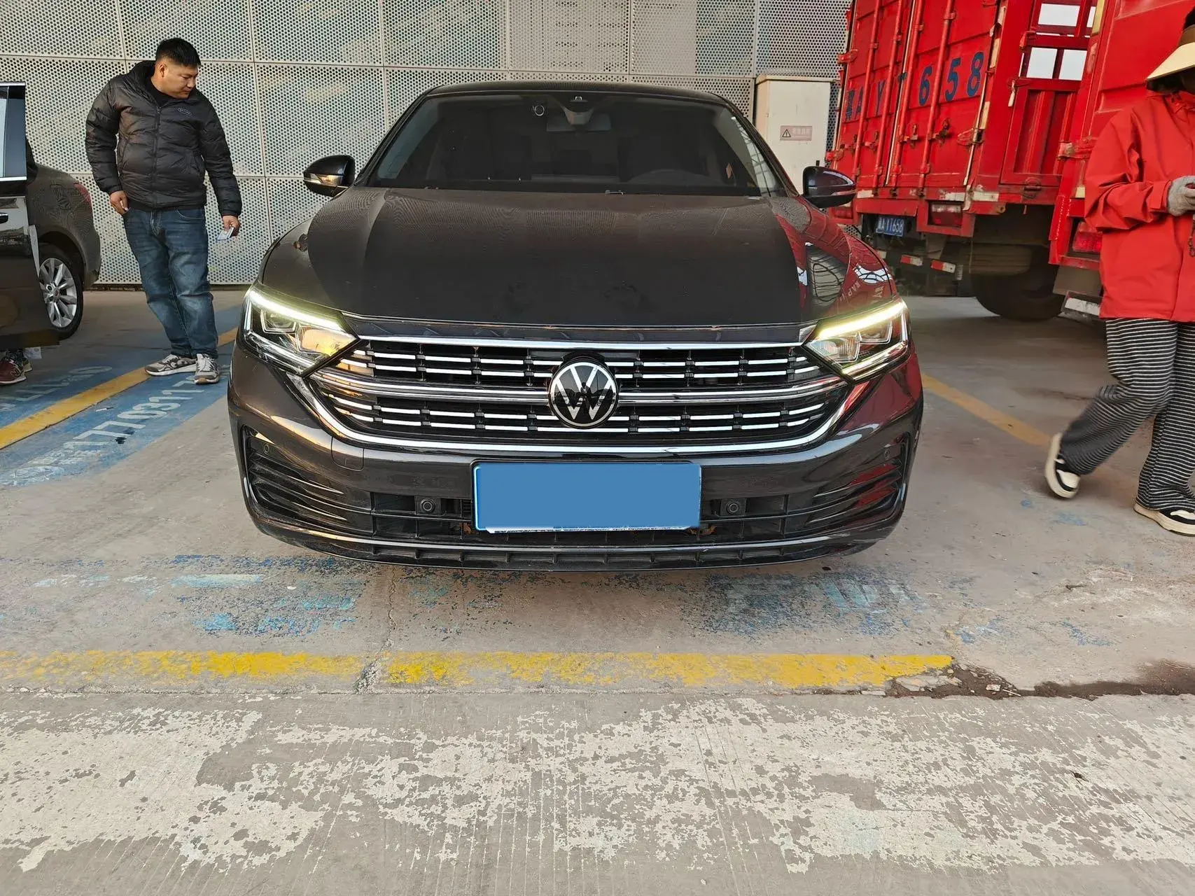 2023 VOLKSWAGEN SAGITAR thumbnail 2