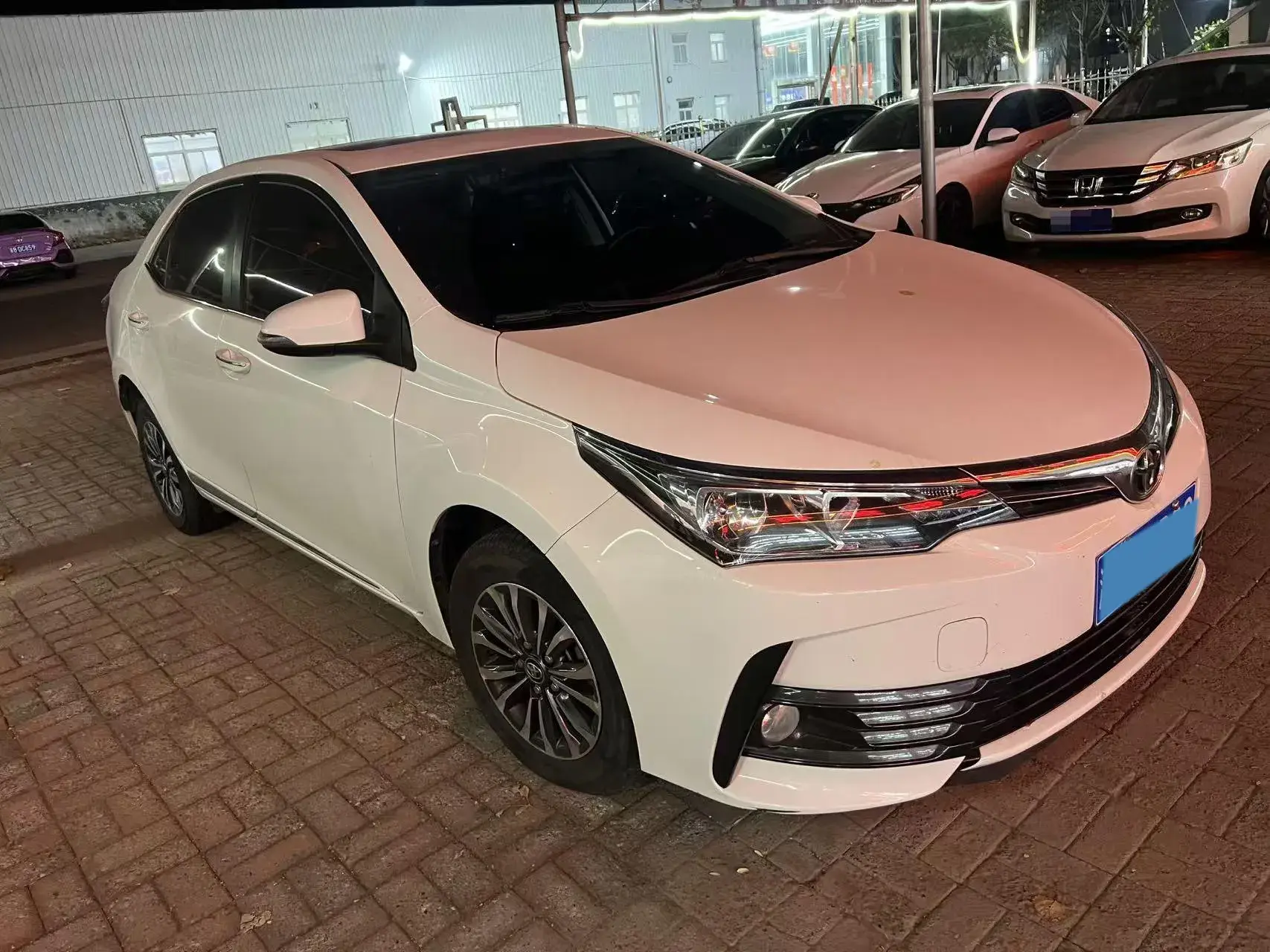 2017 TOYOTA COROLLA thumbnail 2