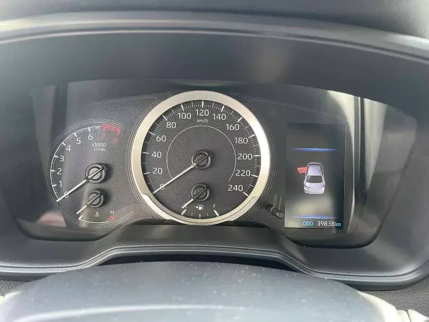 2021 TOYOTA COROLLA thumbnail 4