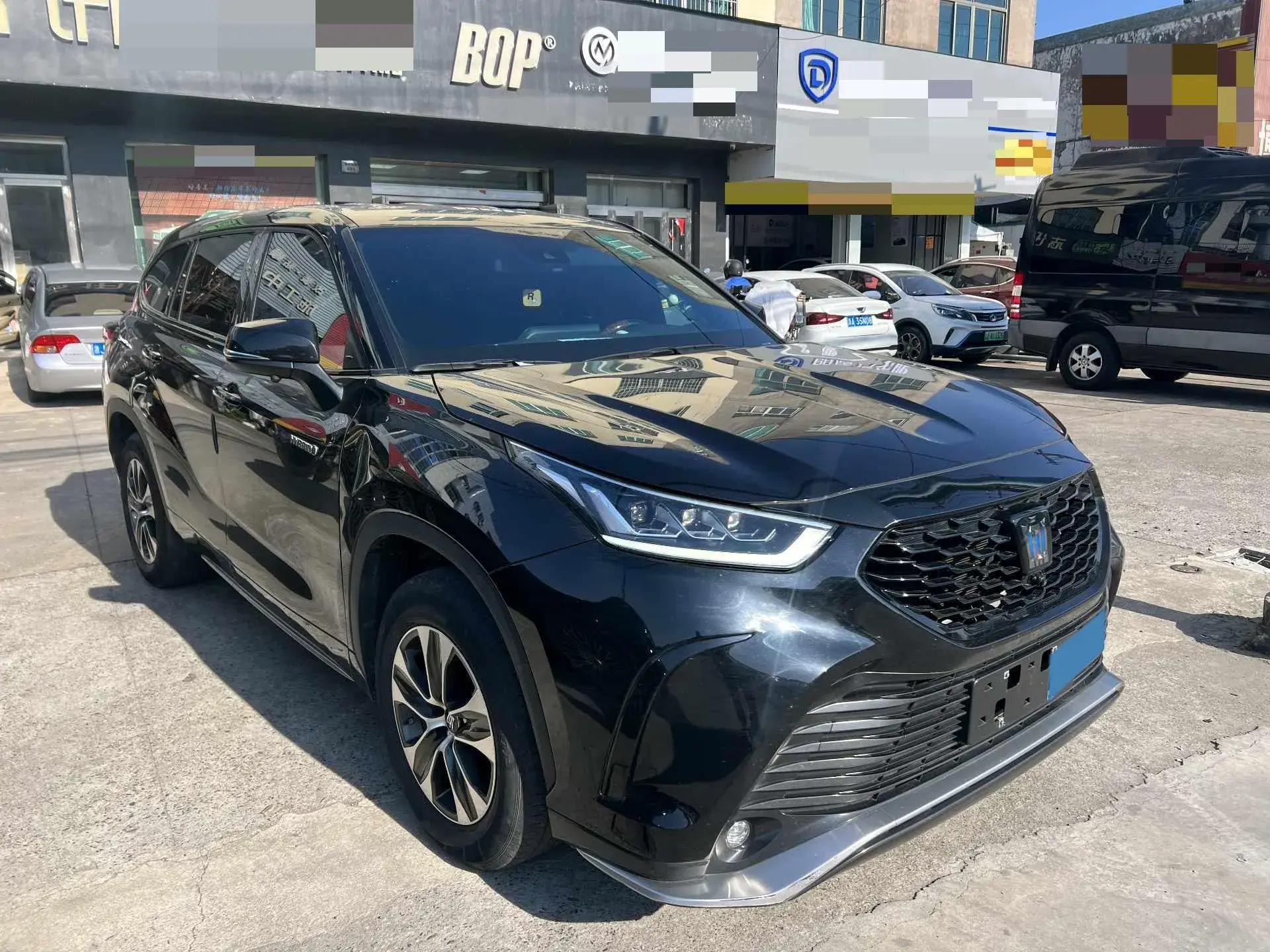 2021 TOYOTA CROWN thumbnail 3