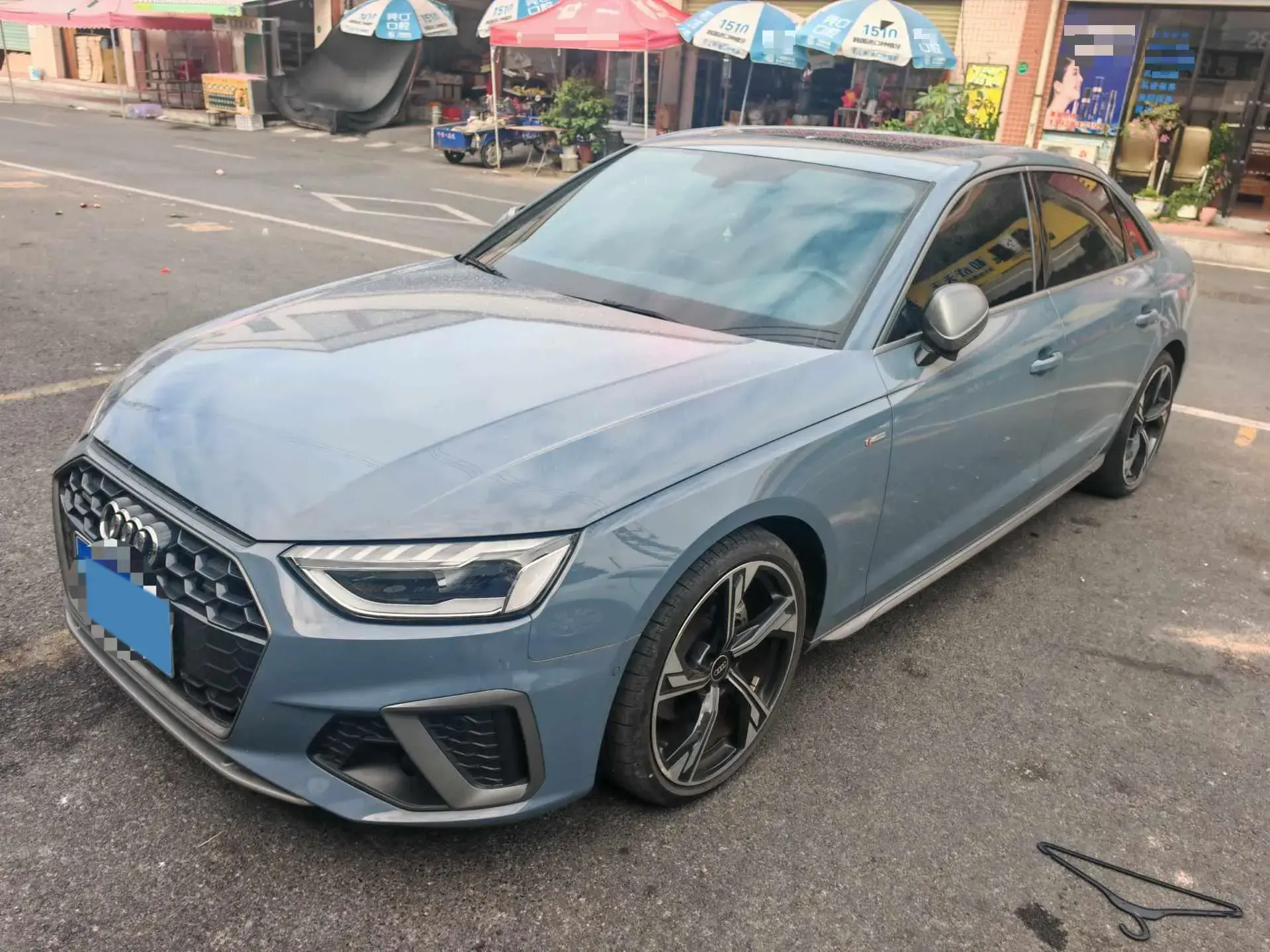 2022 AUDI A4L view 1