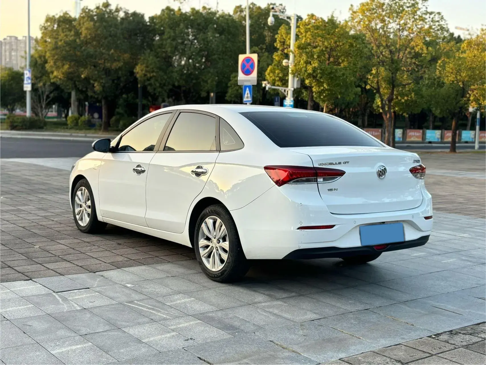 2020 BUICK REGAL thumbnail 4