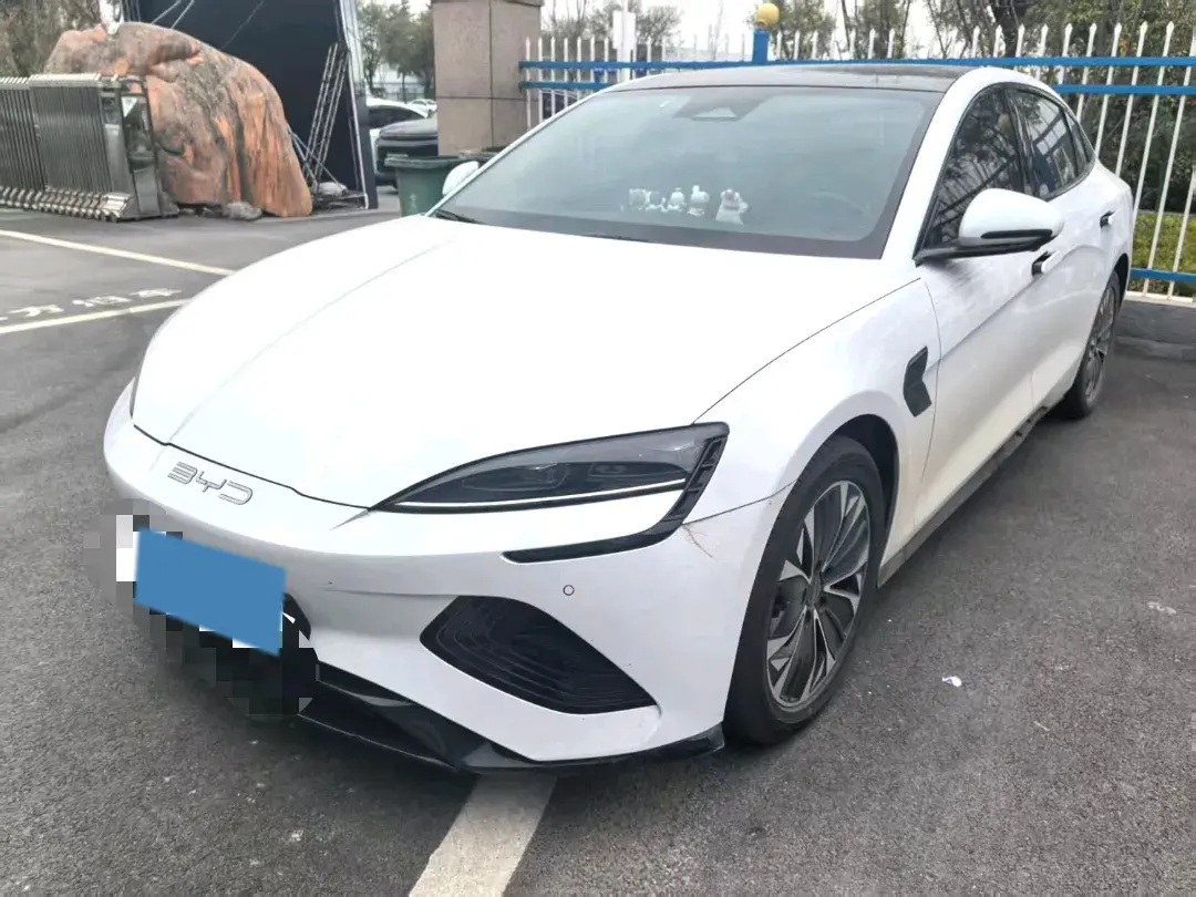 2022 BYD SEAL thumbnail 3