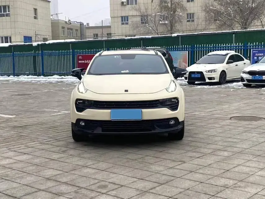 2021 LYNK&CO 02 thumbnail 2