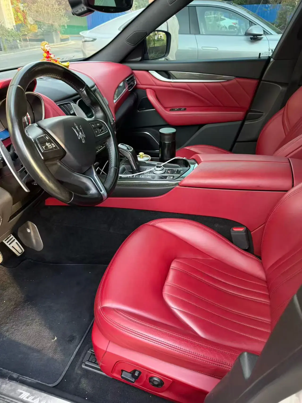 2019 MASERATI LEVANTE thumbnail 2