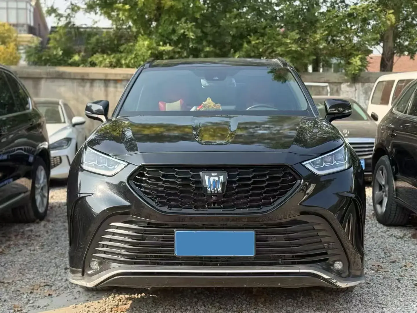 2022 TOYOTA CROWN thumbnail 2