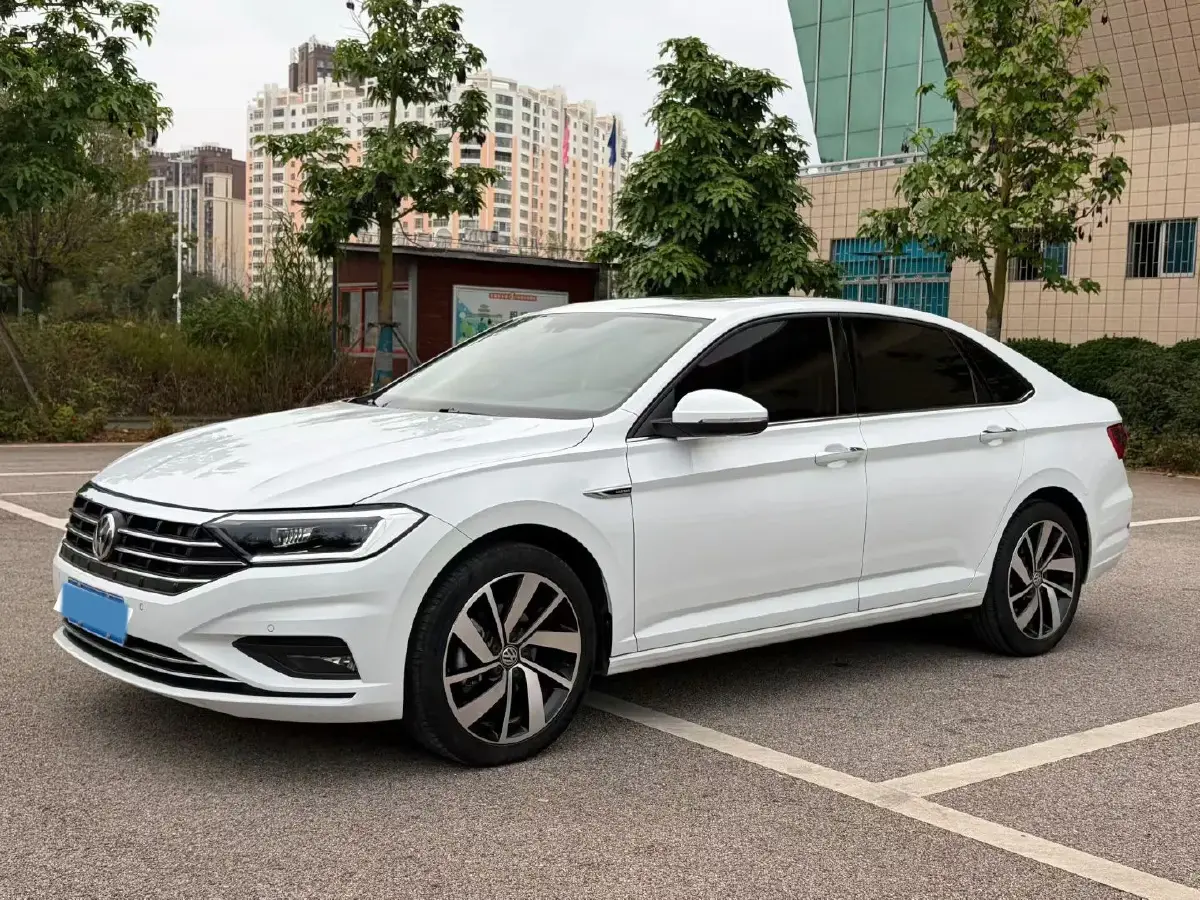 2022 Volkswagen Sagitar 1.4T 150HP L4 7DCT