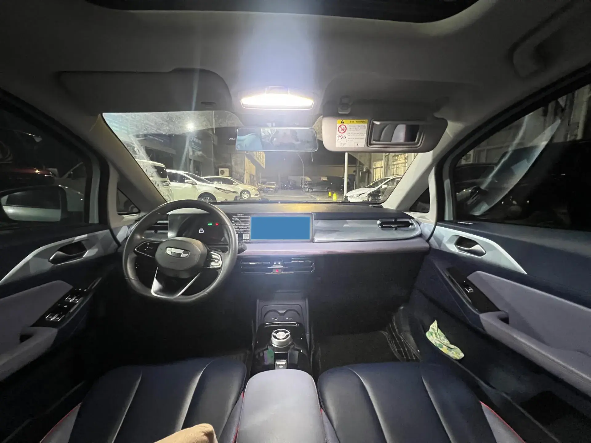 2022 GEOMETRY E thumbnail 3