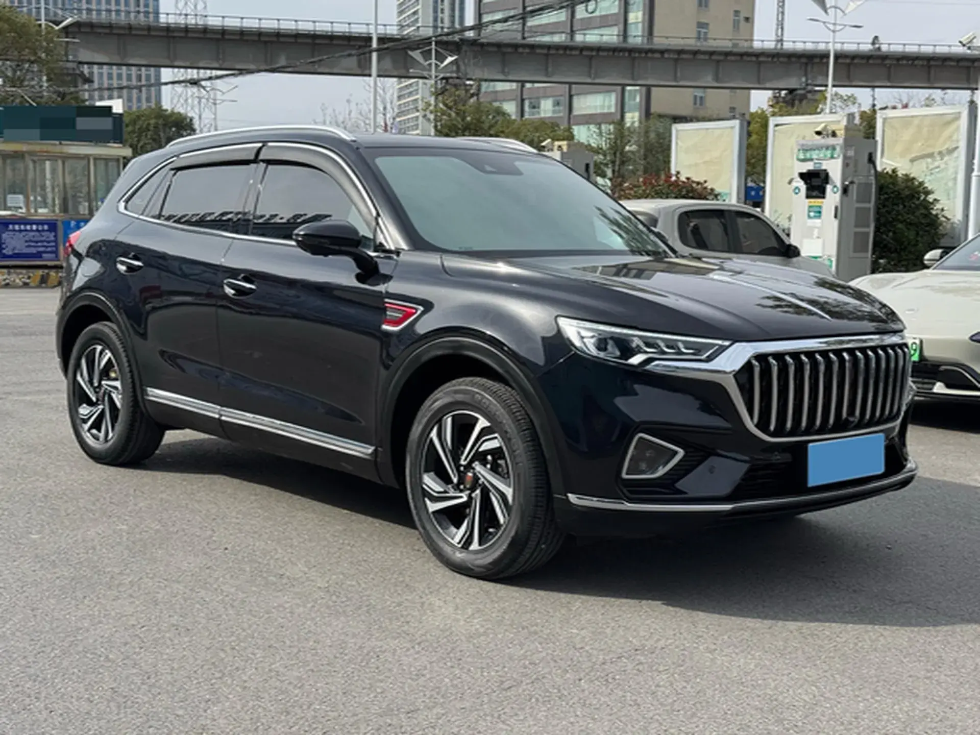 2022 HONGQI HS5 thumbnail 3