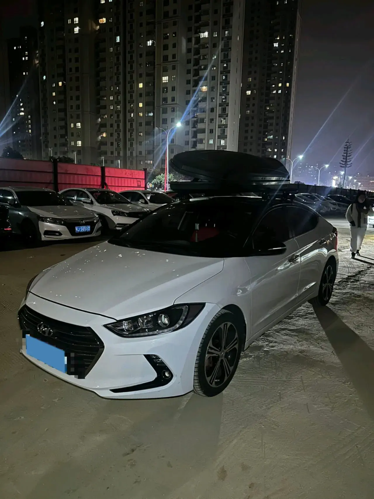 2018 HYUNDAI ELANTRA view 1