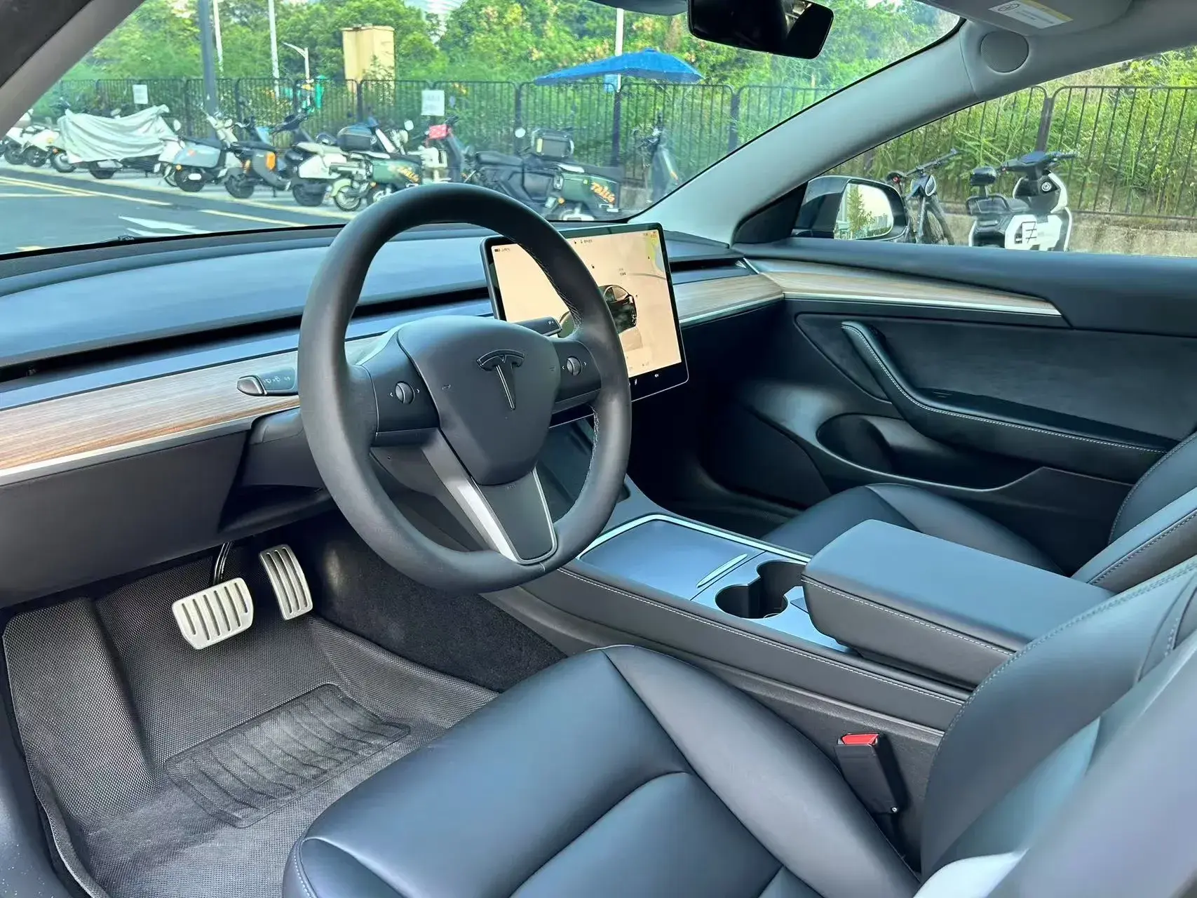 2022 TESLA MODEL thumbnail 2