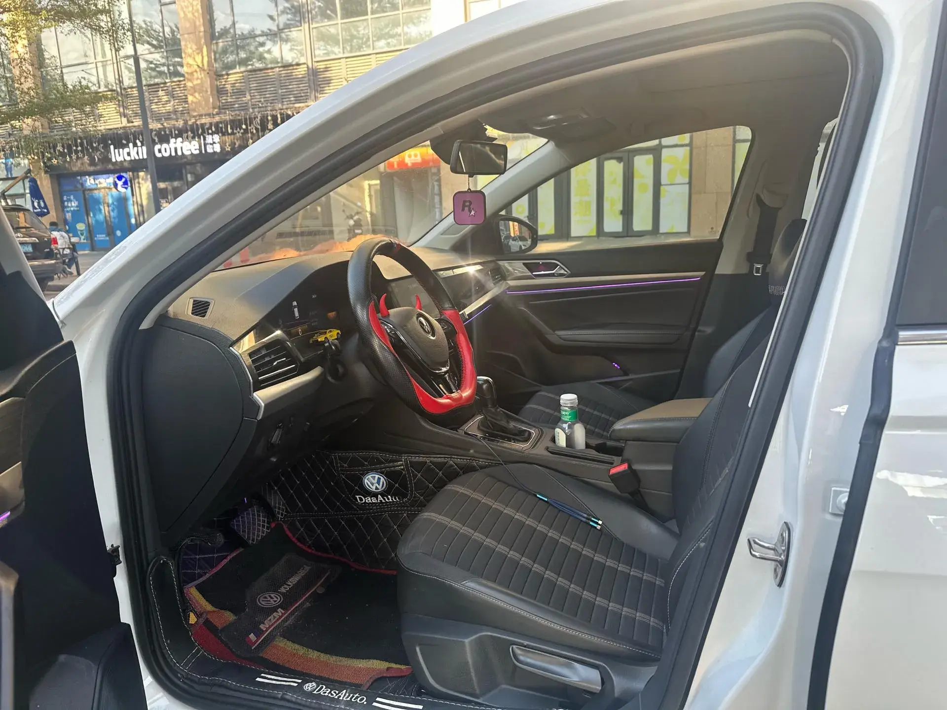 2021 VOLKSWAGEN LAVIDA thumbnail 4