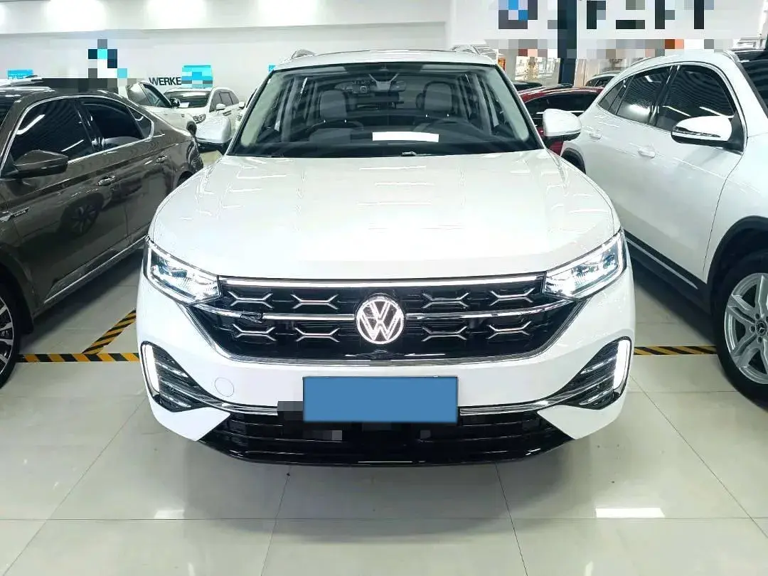 2023 VOLKSWAGEN TAYRON thumbnail 2