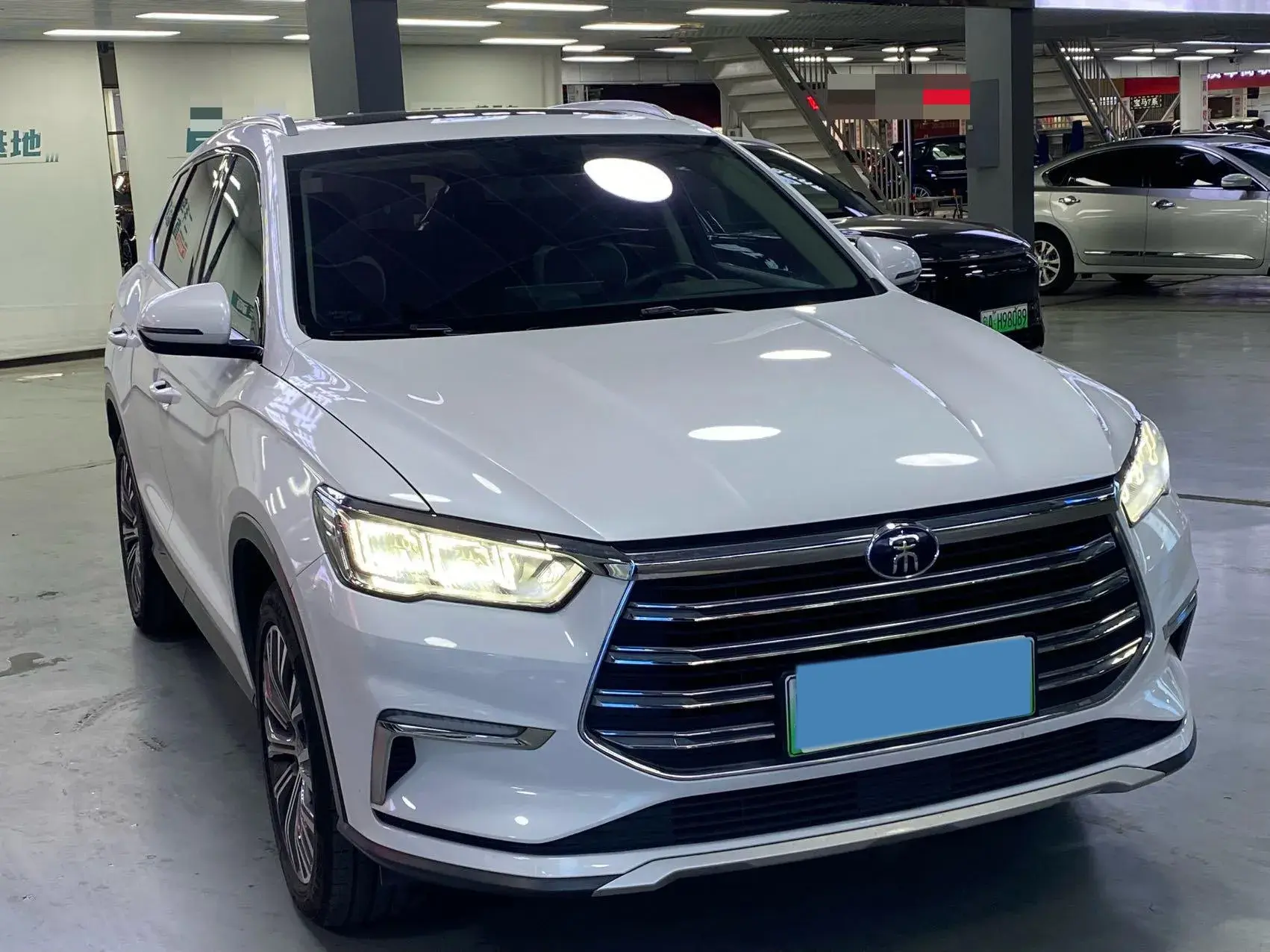 2019 BYD SONG thumbnail 3