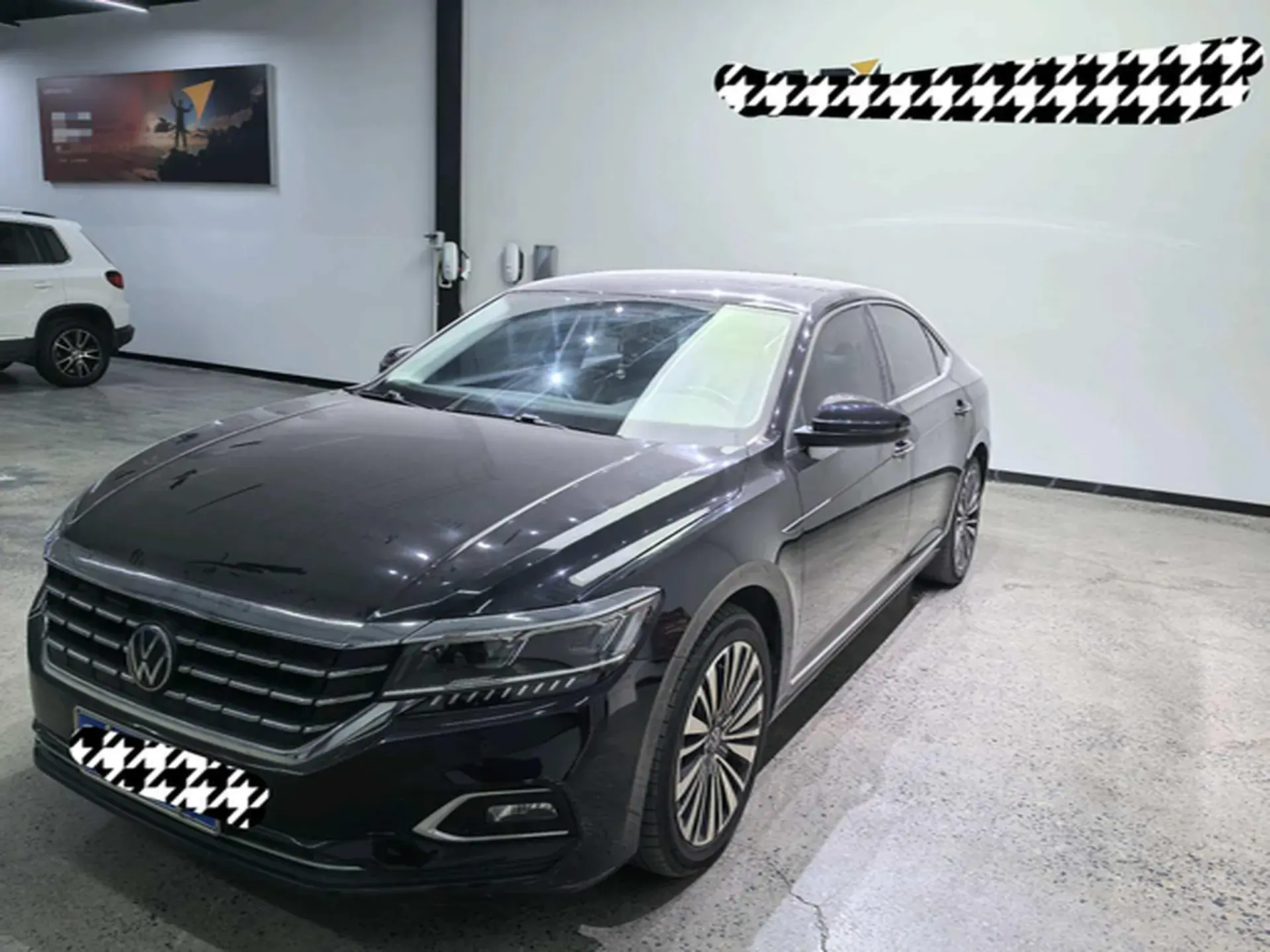 2021 VOLKSWAGEN PASSAT view 1