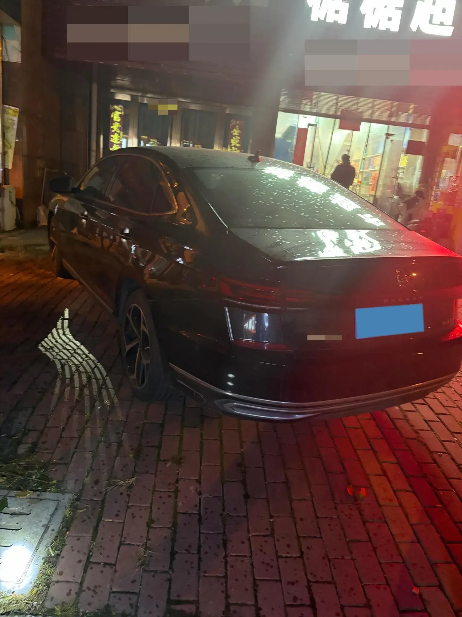 2025 VOLKSWAGEN PASSAT thumbnail 4