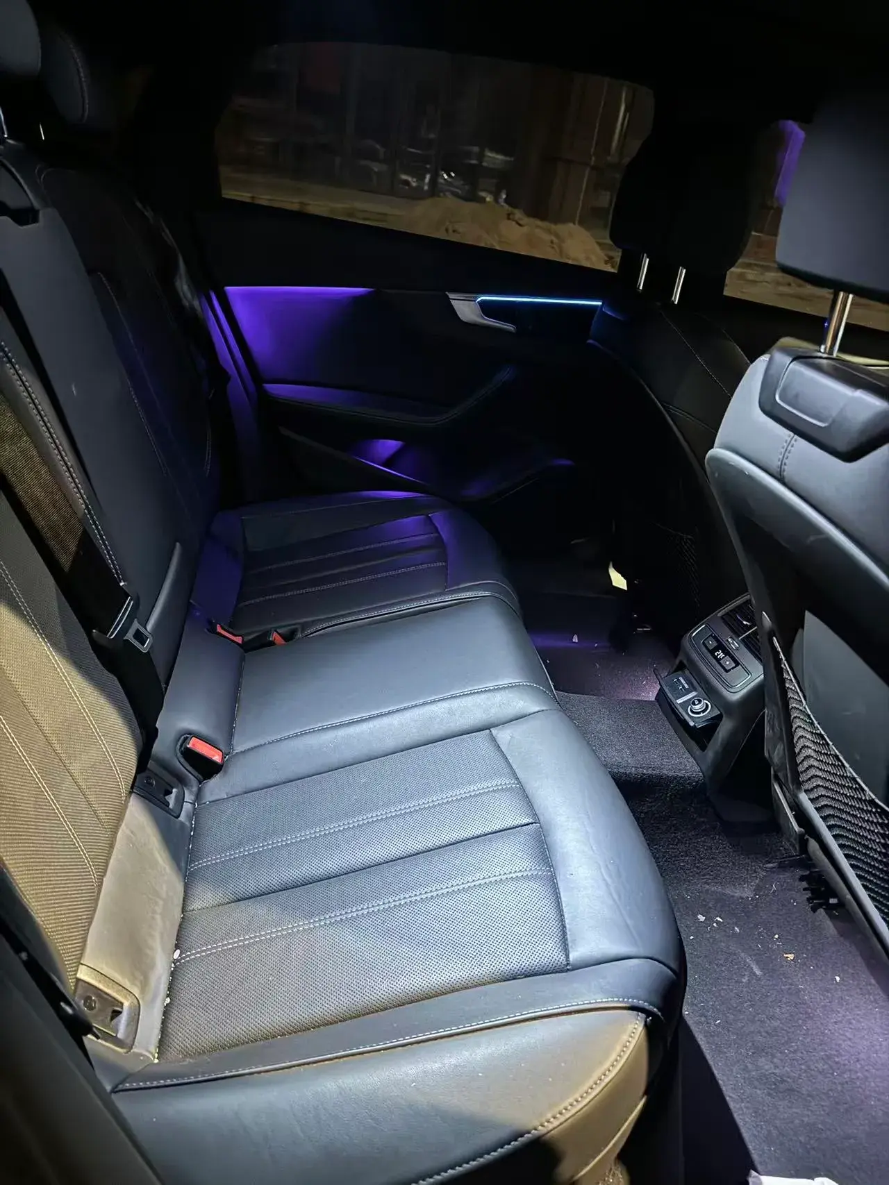 2023 AUDI A4L thumbnail 4