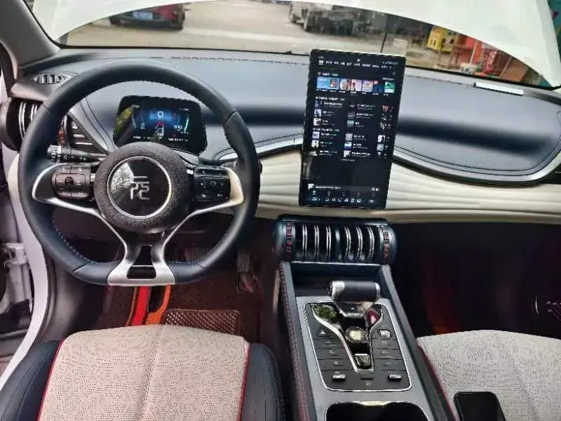 2022 BYD YUAN thumbnail 4