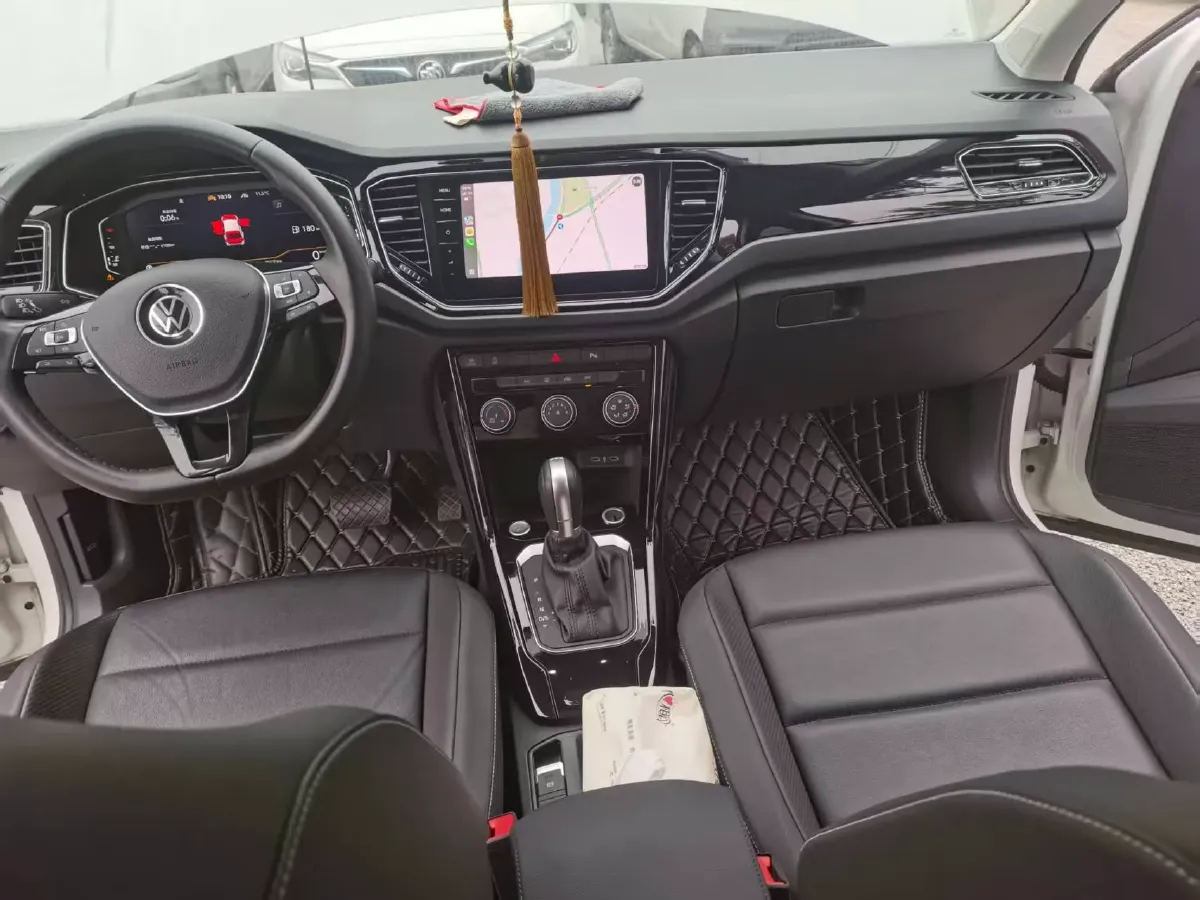 2022 Volkswagen T-Roc 1.4T 150HP L4 7DCT,autocango,china used car exporter,china ev exporter,chinese used car exporter,chinese used ev exporter