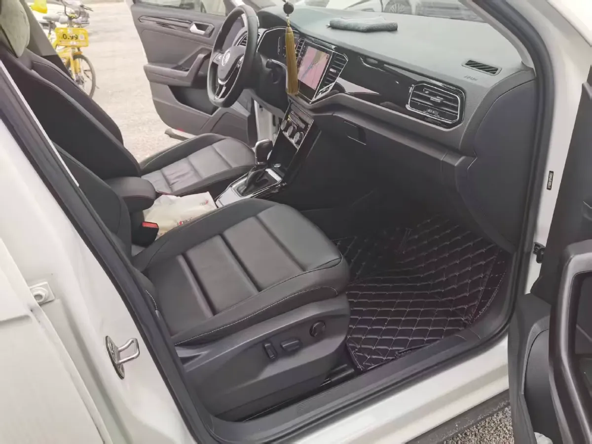2022 Volkswagen T-Roc 1.4T 150HP L4 7DCT,autocango,china used car exporter,china ev exporter,chinese used car exporter,chinese used ev exporter