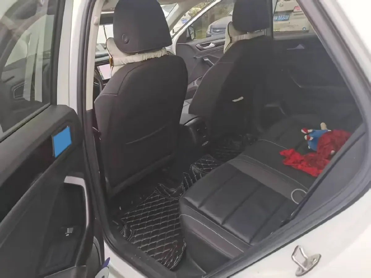 2022 Volkswagen T-Roc 1.4T 150HP L4 7DCT,autocango,china used car exporter,china ev exporter,chinese used car exporter,chinese used ev exporter