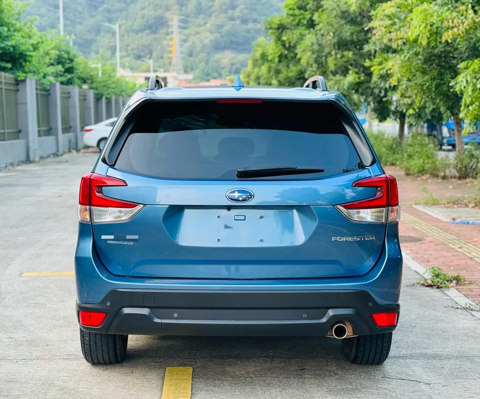 2019 SUBARU FORESTER thumbnail 3