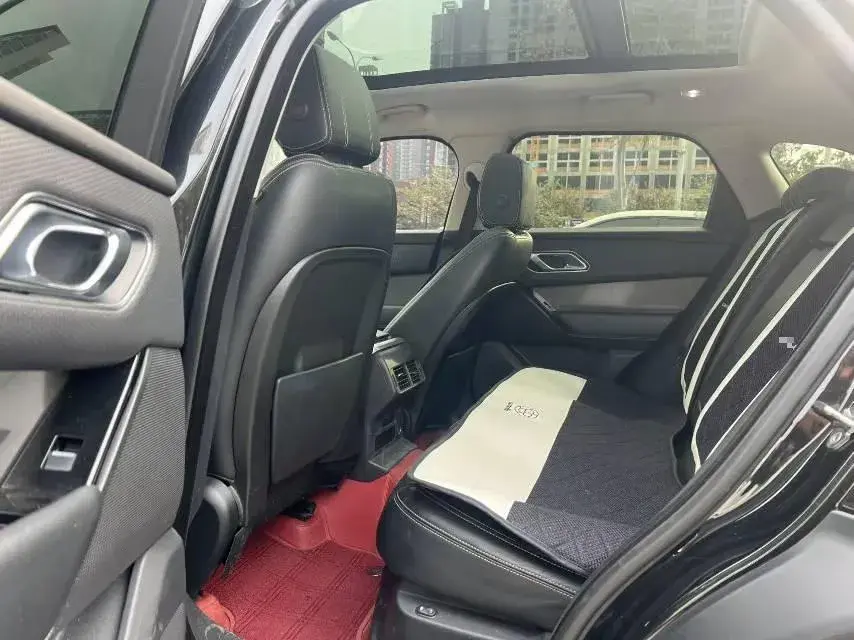 2020 LAND ROVER thumbnail 3