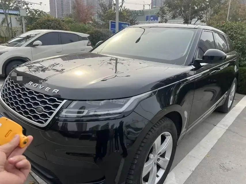 2020 LAND ROVER view 1