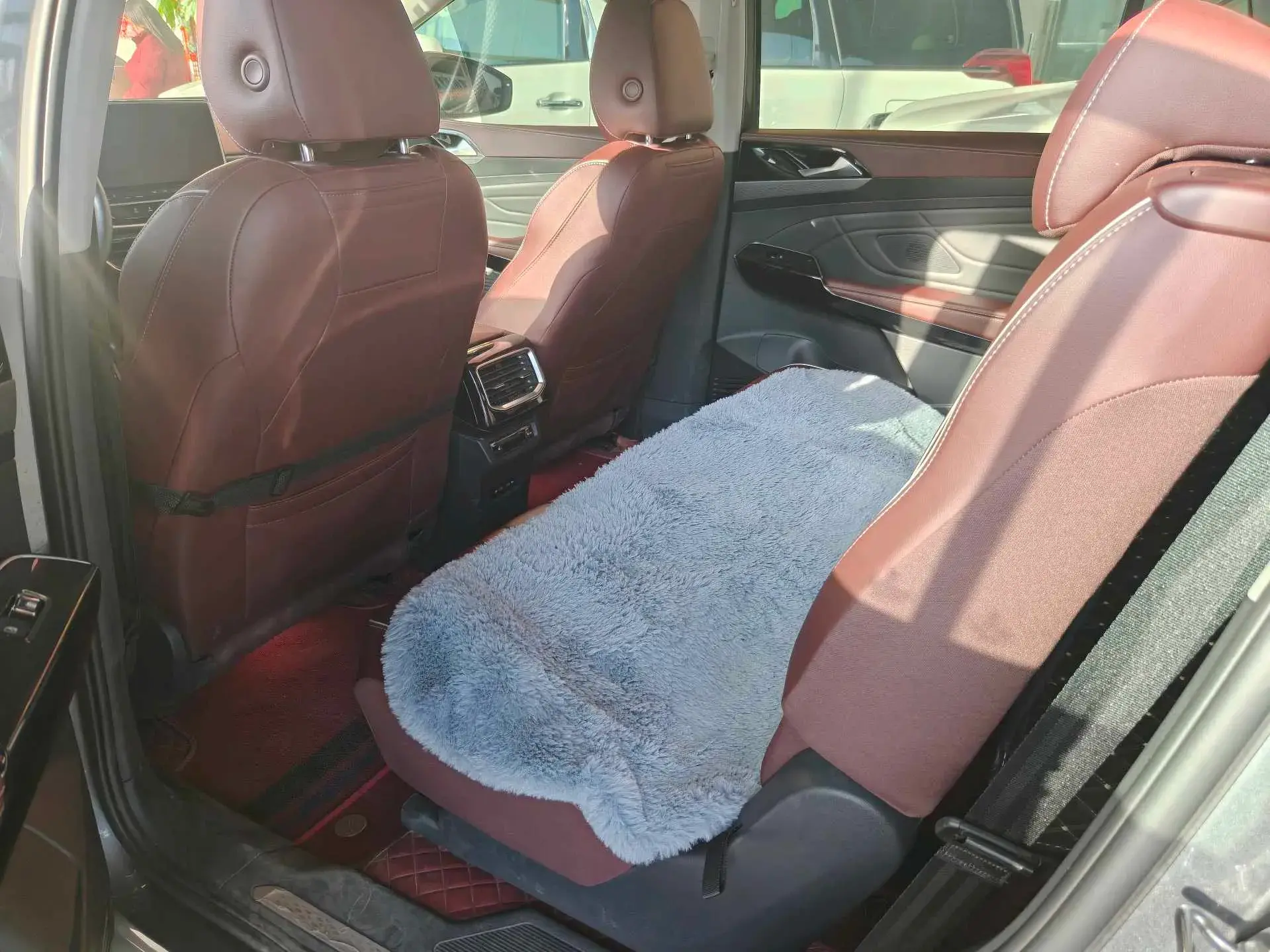 2023 VOLKSWAGEN ID.6 thumbnail 4