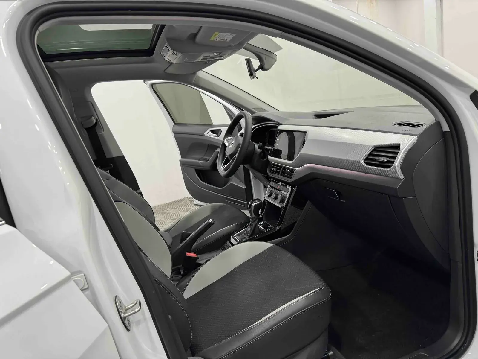 2021 VOLKSWAGEN TACQUA thumbnail 4