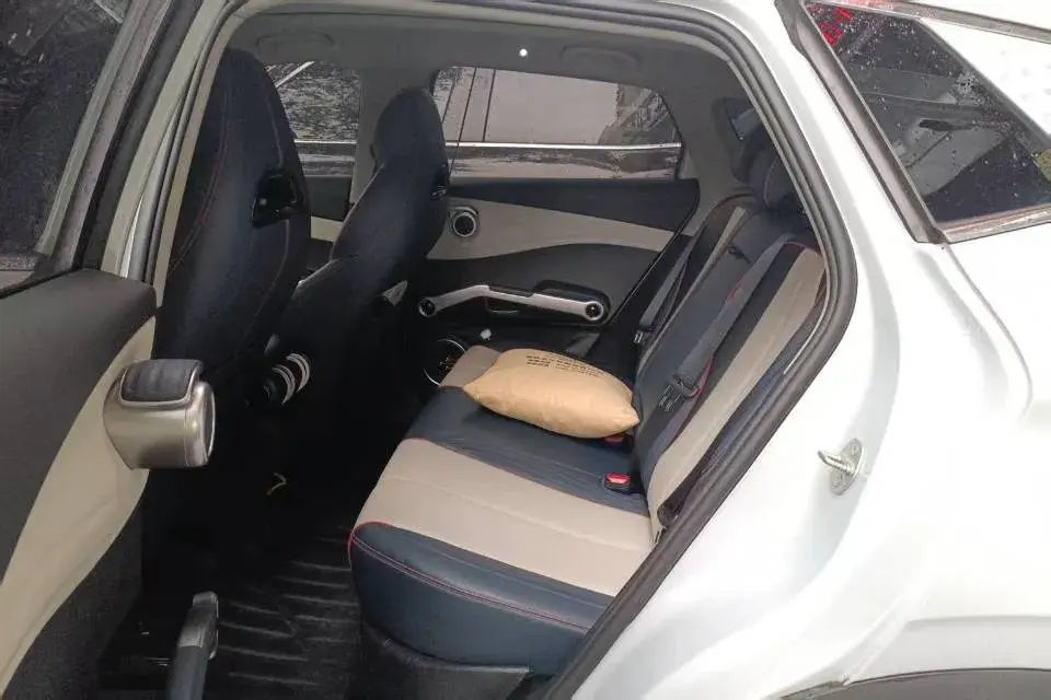 2022 BYD YUAN thumbnail 4