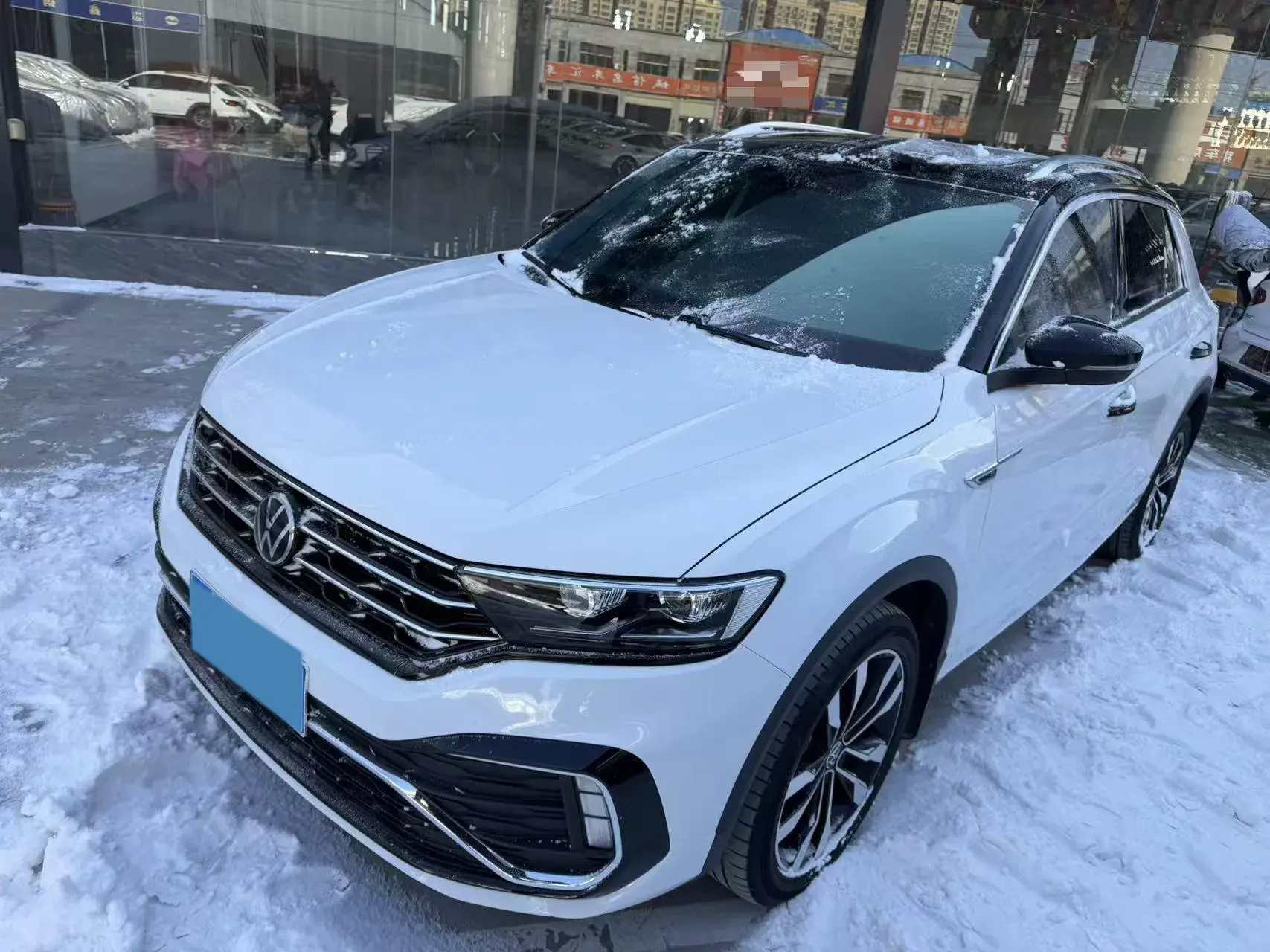 2022 VOLKSWAGEN T-ROC view 1