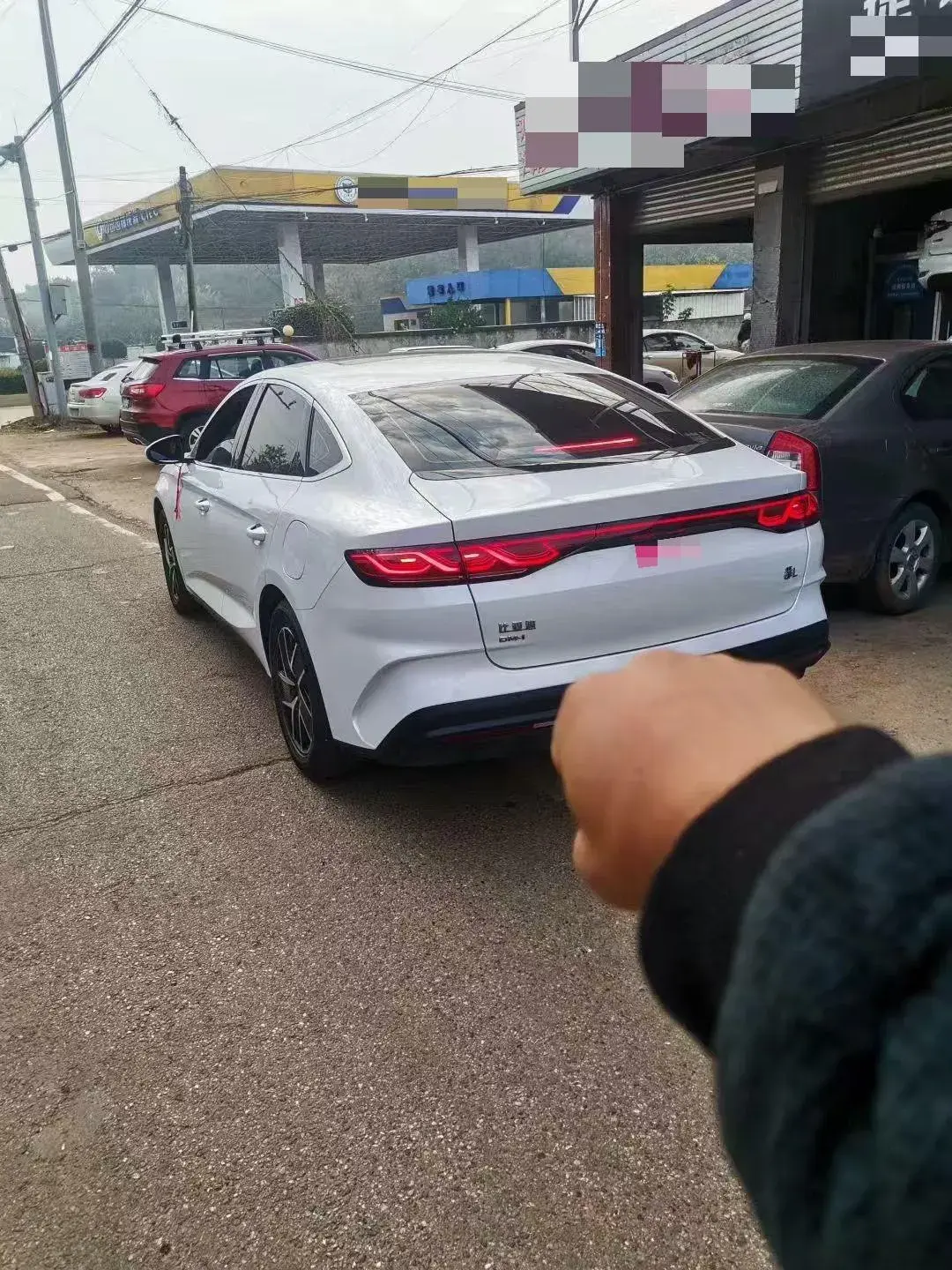 2024 BYD QINL thumbnail 4