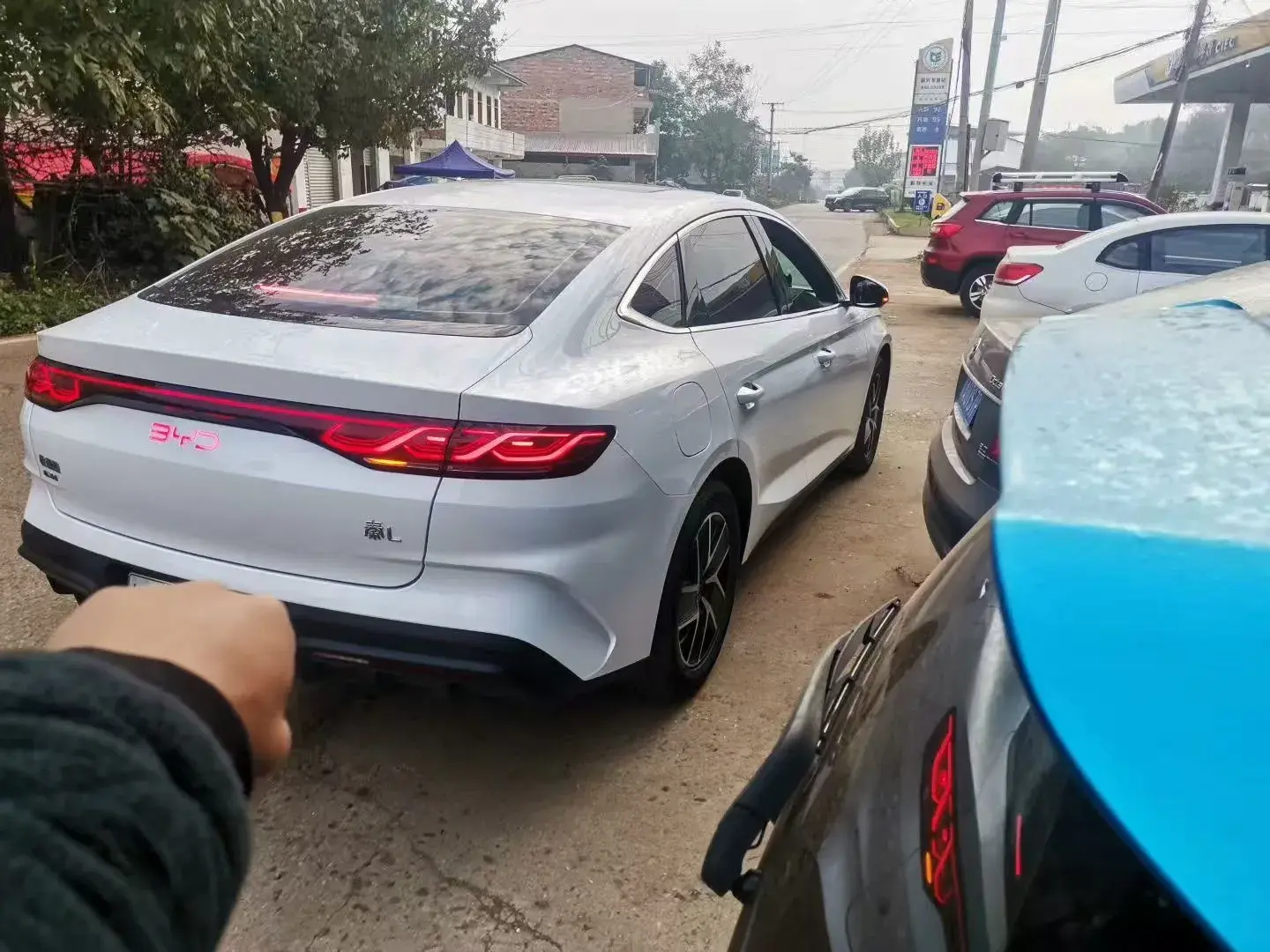 2024 BYD QINL thumbnail 3