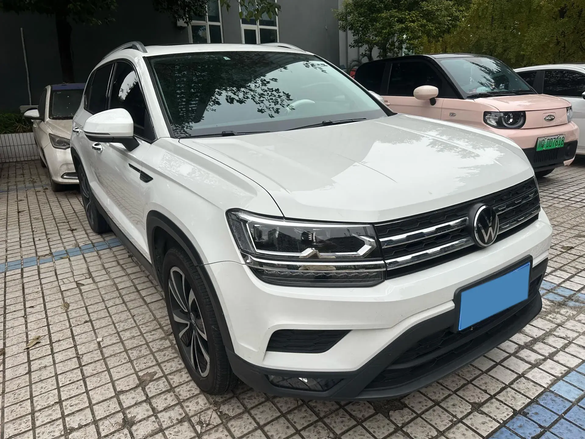 2022 VOLKSWAGEN THARU thumbnail 3