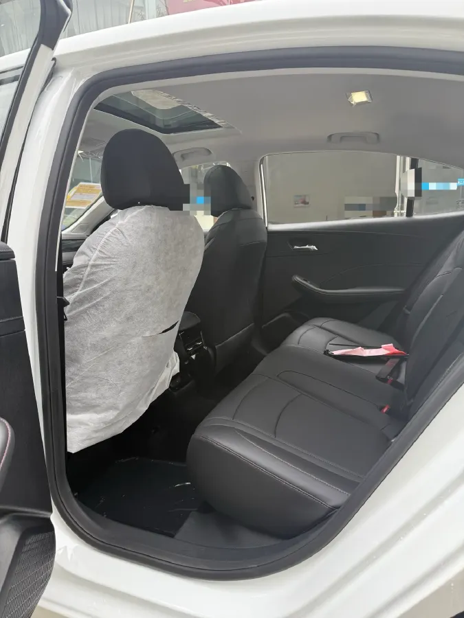 2026 Roewe i5 1.5L 129HP L4 CVT,autocango,china used car exporter,china ev exporter,chinese used car exporter,chinese used ev exporter