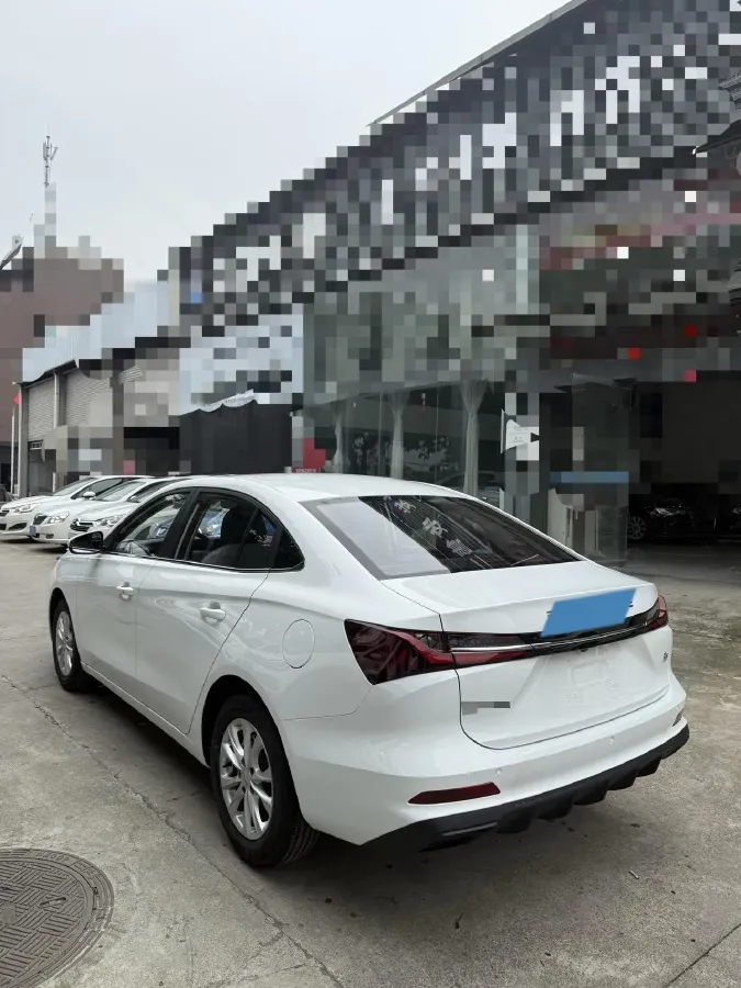 2026 Roewe i5 1.5L 129HP L4 CVT,autocango,china used car exporter,china ev exporter,chinese used car exporter,chinese used ev exporter