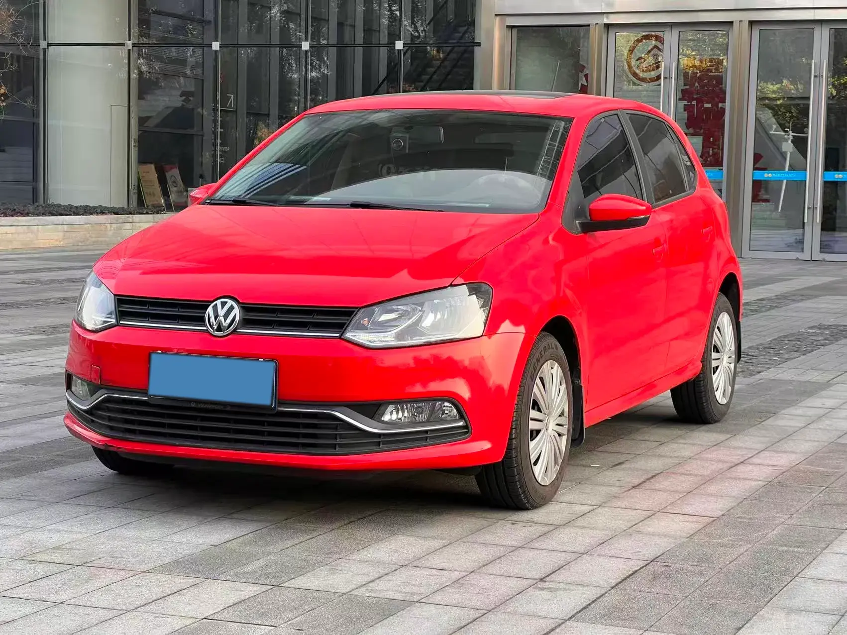 2016 VOLKSWAGEN POLO view 1