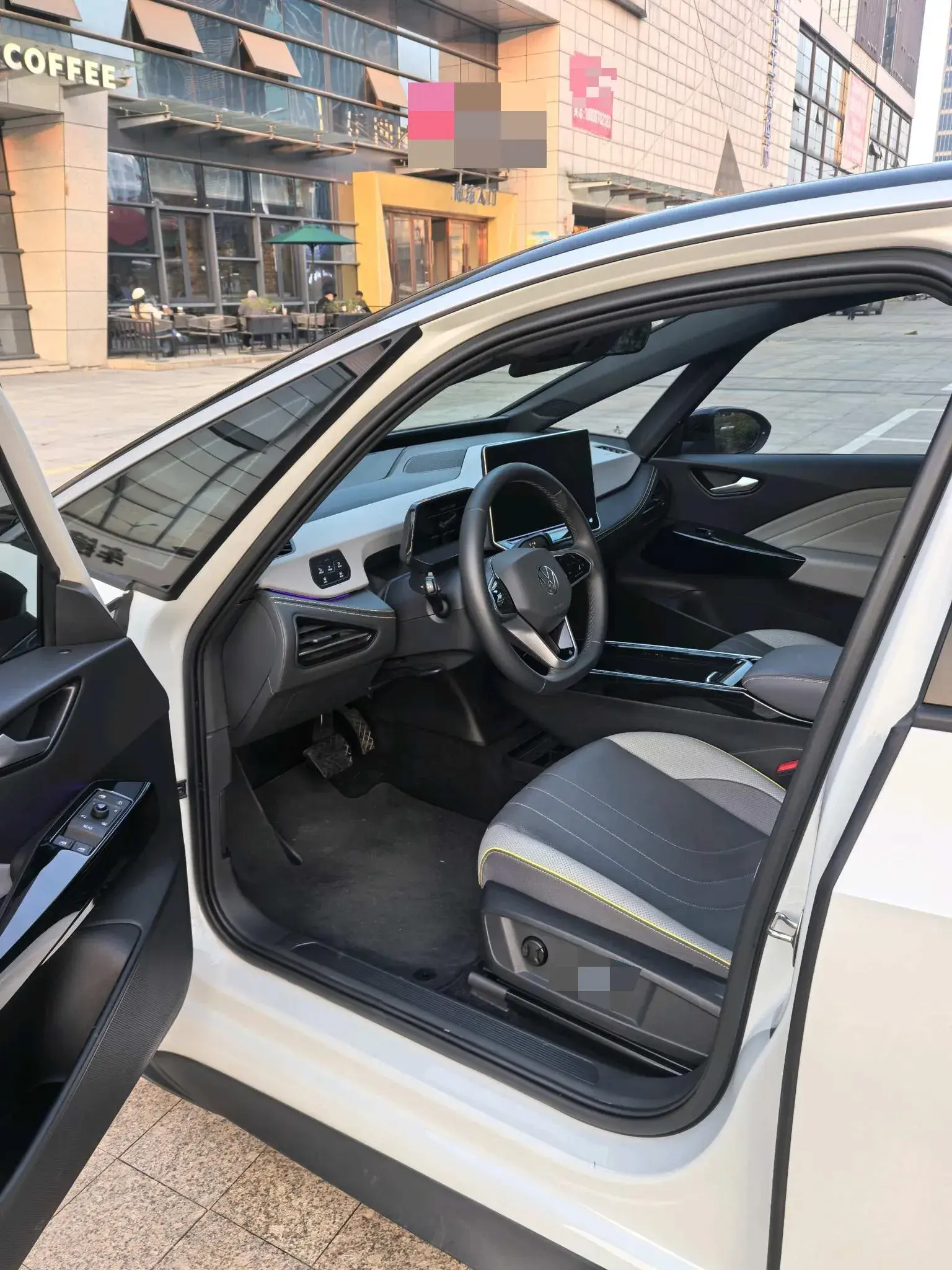 2025 VOLKSWAGEN ID.3 thumbnail 3