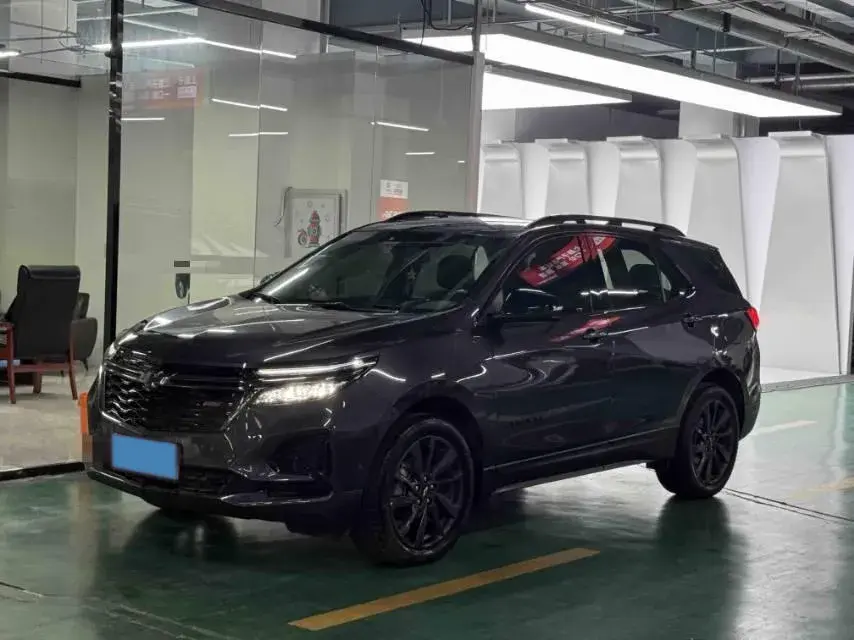 2022 CHEVROLET EQUINOX view 1