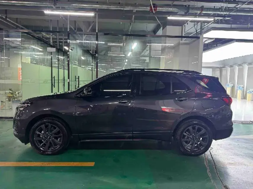 2022 CHEVROLET EQUINOX thumbnail 3