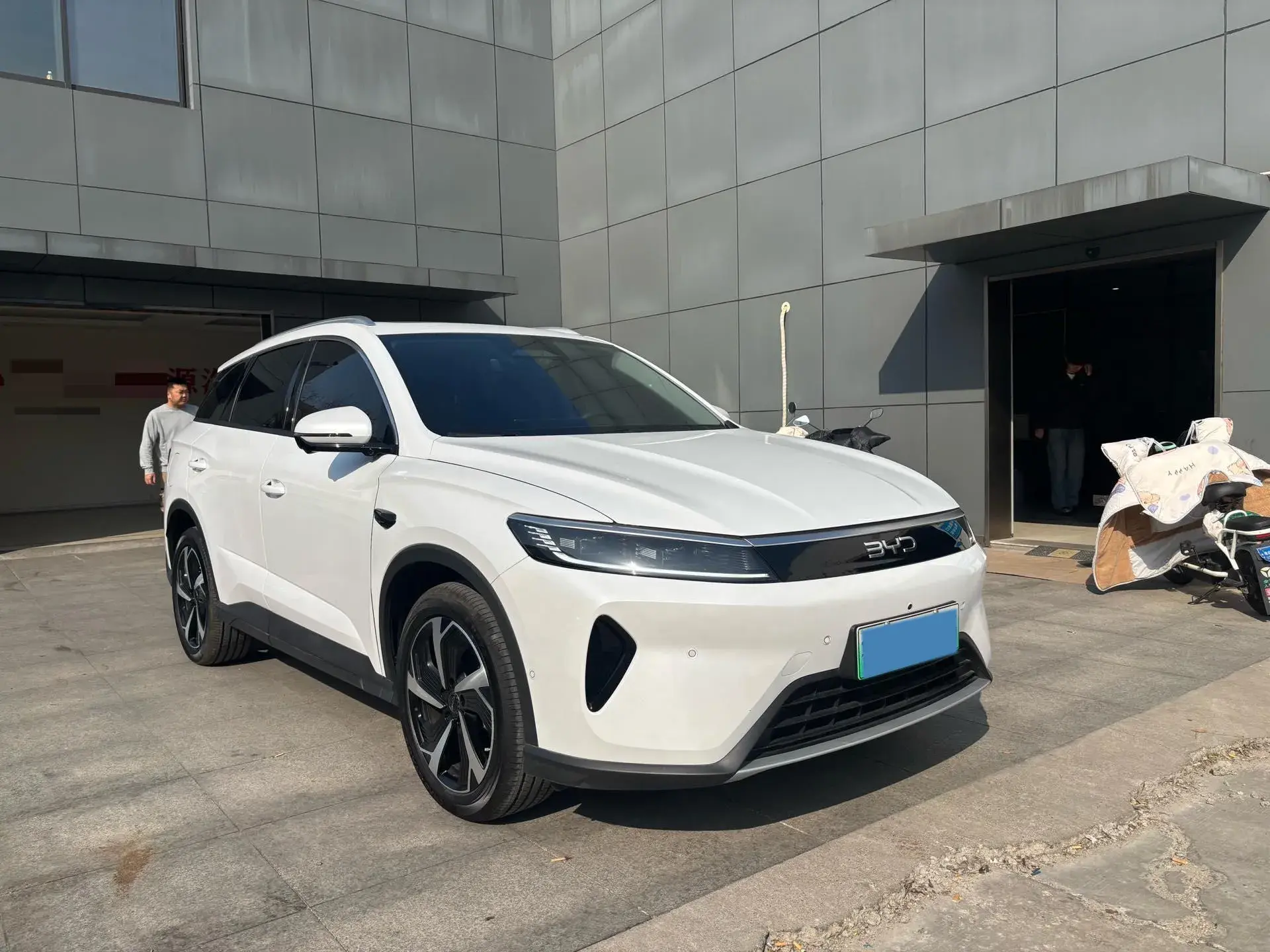 2025 BYD SEA thumbnail 3